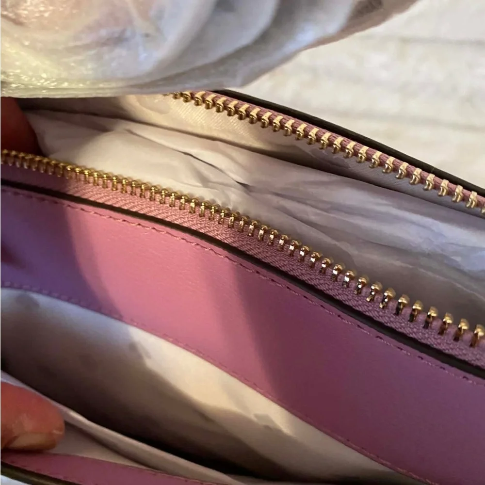 ✨🆕✨Brand New Kate Spade Adel Medium Crossbody Bag